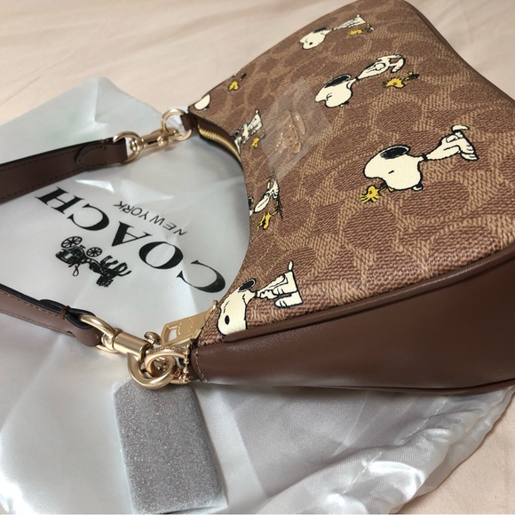 Coach X Peanuts Teri Shoulder Bag In Signature Canvas With Snoopy Print - Picture 4 of 7